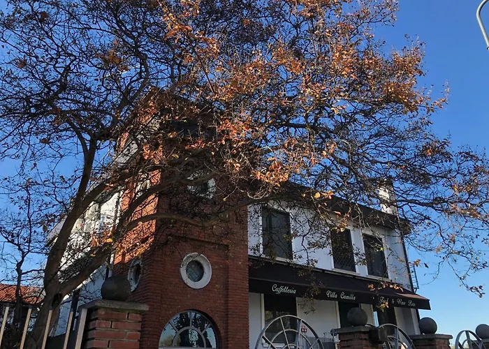 CAV Villa CamillaAlbergo